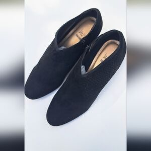 Black Womens Suede Stretch Wedge Bootie Size 9.5 B4
